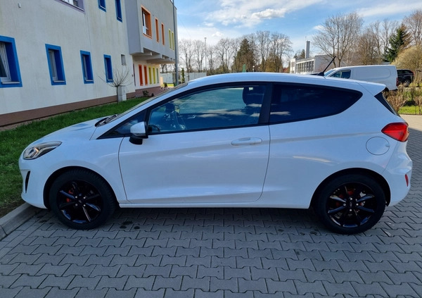 Ford Fiesta cena 36900 przebieg: 61500, rok produkcji 2018 z Brzostek małe 667